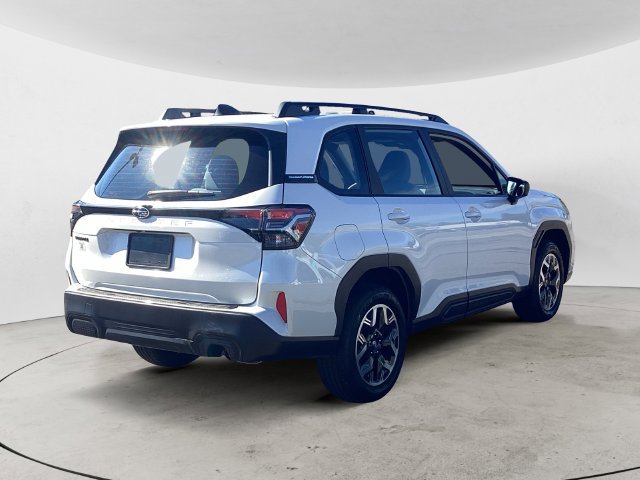 Used 2025 Subaru Forester AWD/4WD image 5