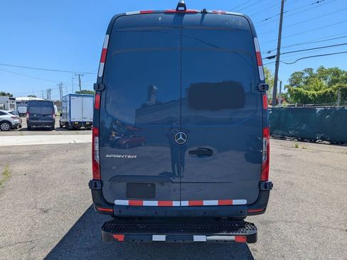Used 2019 Mercedes-Benz Sprinter 144 image 6