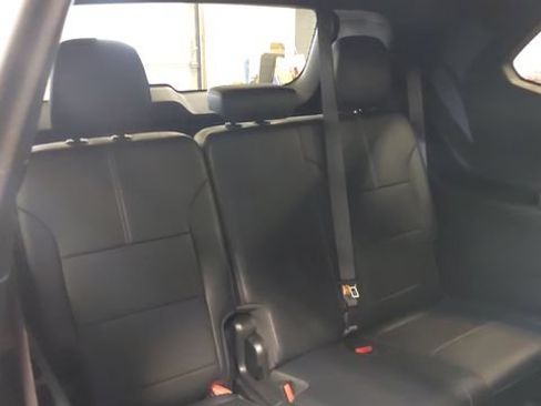 Used 2024 GMC Acadia Elevation AWD/4WD image 32