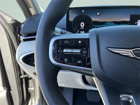 Used 2026 Genesis GV70 2.5T Select image 31