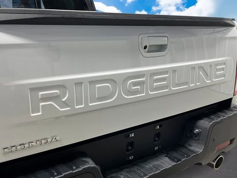 New 2026 Honda Ridgeline Black Edition image 6