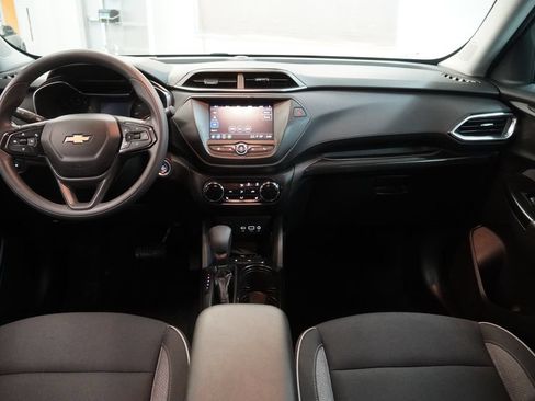 Used 2023 Chevrolet TrailBlazer LT FWD image 11