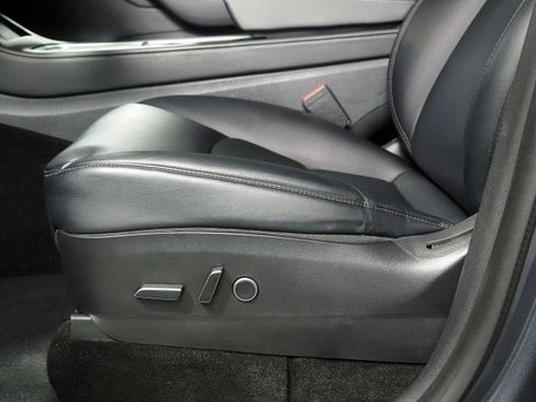 Used 2021 Tesla Model Y Long Range AWD/4WD image 53