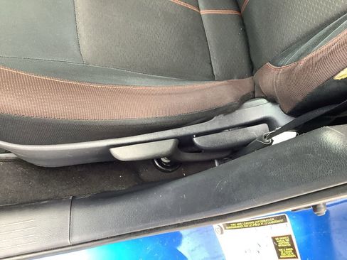 Used 2020 Nissan Versa SR image 30