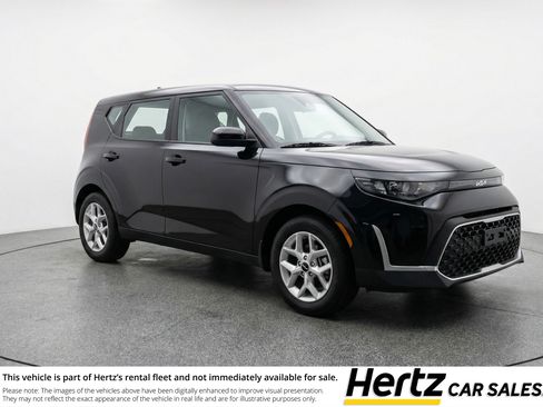Used 2025 Kia Soul LX w/ LX Technology Package FWD image 1