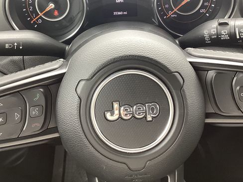 Used 2022 Jeep Wrangler Unlimited Sport AWD/4WD image 39