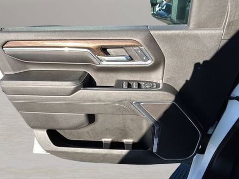 Certified 2024 Chevrolet Silverado 2500 LT w/ All Star Edition image 17