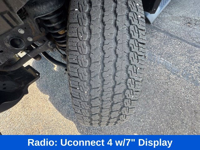 Used 2019 Jeep Wrangler Unlimited Sahara AWD/4WD image 3