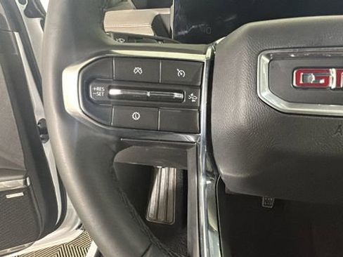 New 2025 GMC Acadia Elevation w/ Black Edition AWD/4WD image 17
