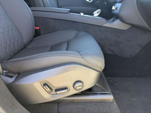 Used 2025 Volvo XC90 B6 Plus w/ Protection Package Premier image 28