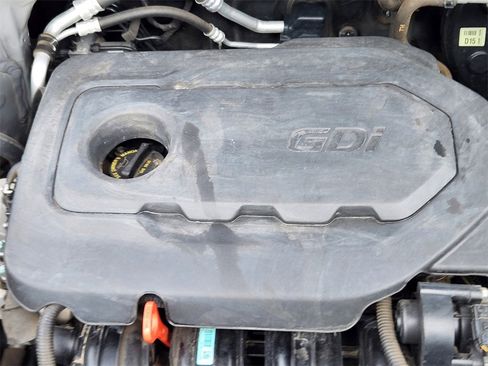 Used 2020 Kia Sportage S image 16