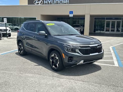 Used 2024 Kia Seltos EX FWD image 4
