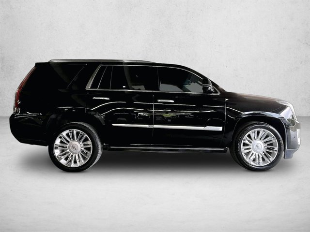 Used 2018 Cadillac Escalade Platinum RWD image 5