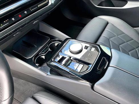 Used 2024 BMW 530i w/ M Sport Package RWD image 15