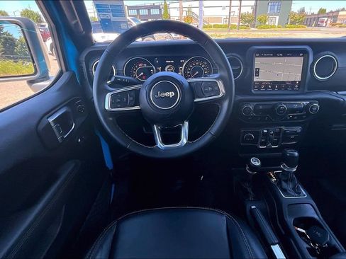 Used 2021 Jeep Wrangler Unlimited Sahara AWD/4WD image 7