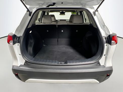 Used 2023 Toyota Corolla Cross L FWD image 32