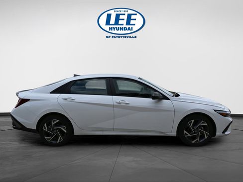 New 2025 Hyundai Elantra Sport image 2