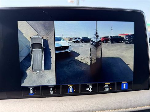 Used 2023 GMC Yukon AT4 w/ AT4 Premium Package AWD/4WD image 14