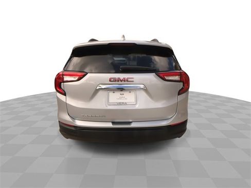 Used 2022 GMC Terrain SLE w/ Driver Convenience Package image 13