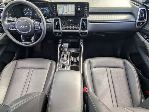 Used 2023 Kia Sorento SX image 11