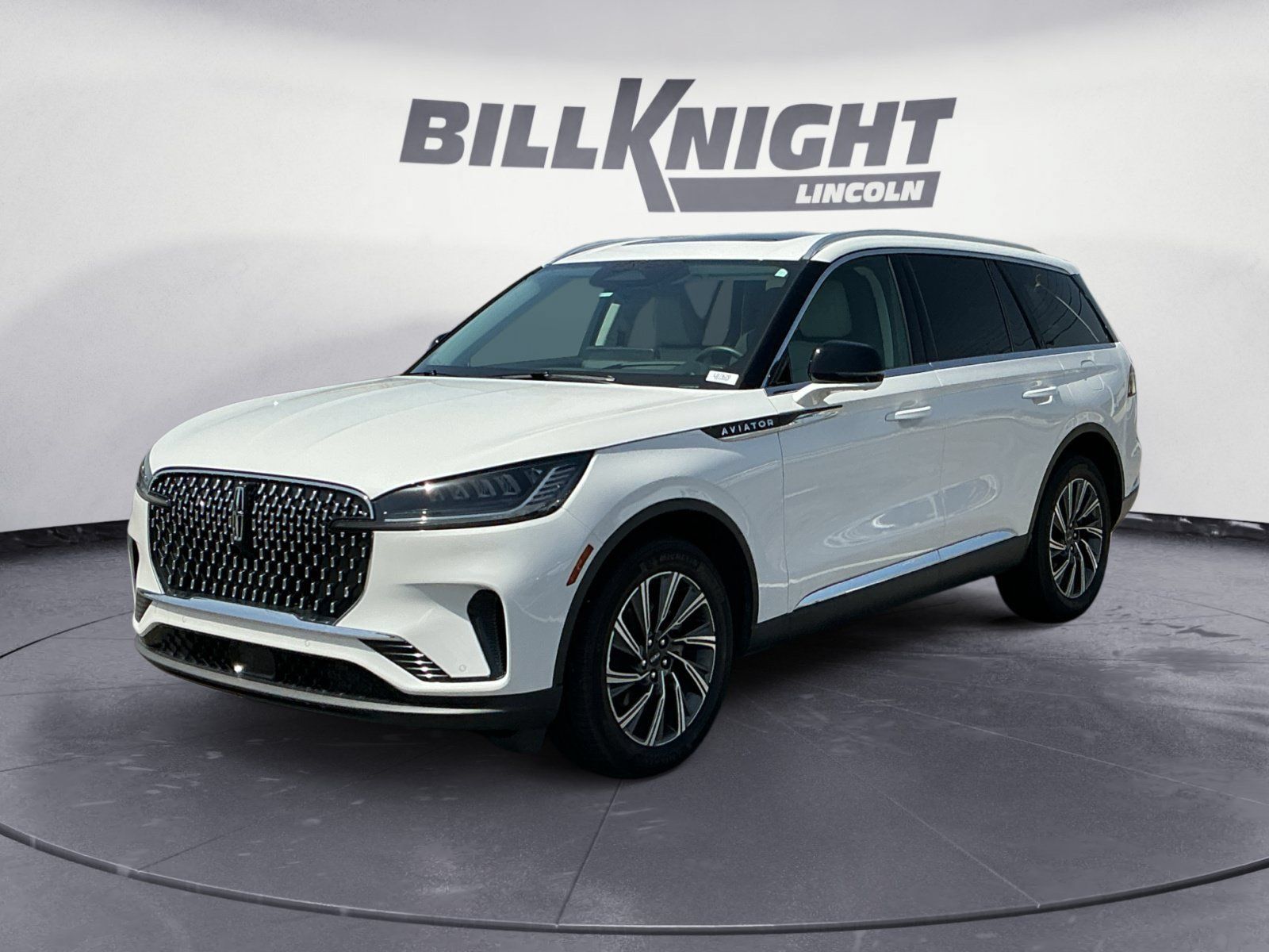 New 2026 Lincoln Aviator AWD image 2