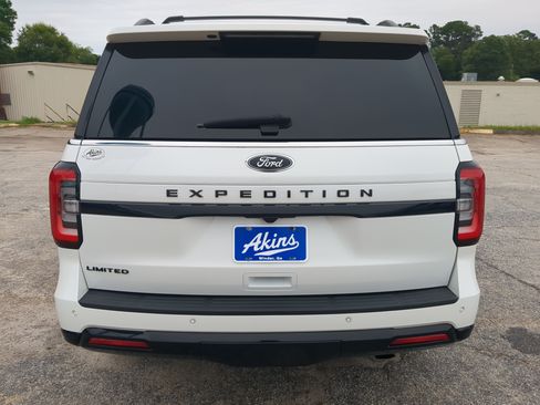 Certified 2022 Ford Expedition Limited AWD/4WD image 4
