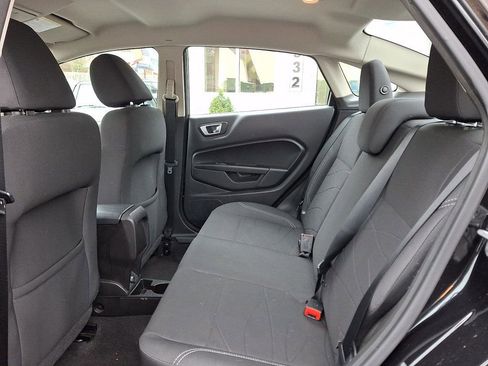 Used 2015 Ford Fiesta SE image 12
