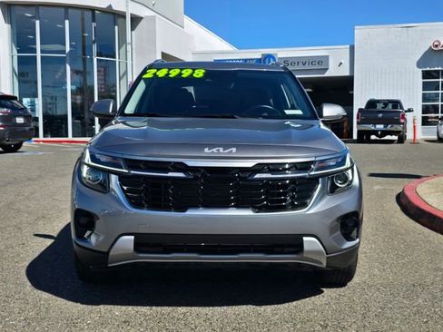 Used 2025 Kia Seltos S FWD image 2
