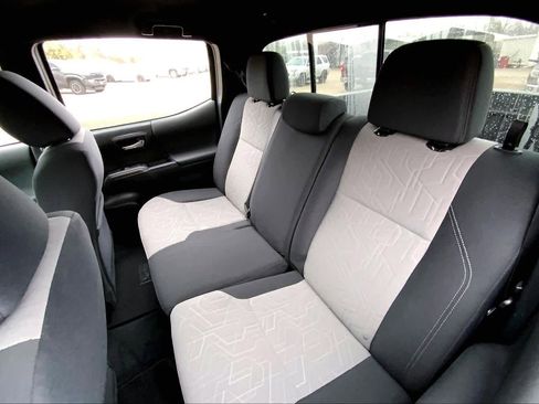 Used 2023 Toyota Tacoma TRD Sport image 20