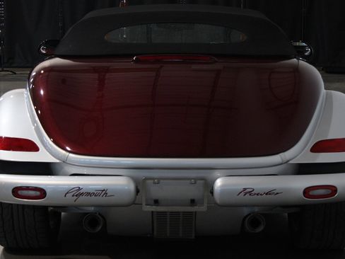 Used 2000 Plymouth Prowler image 17