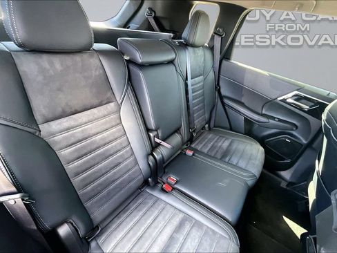 New 2026 Mitsubishi Outlander SE AWD/4WD image 9