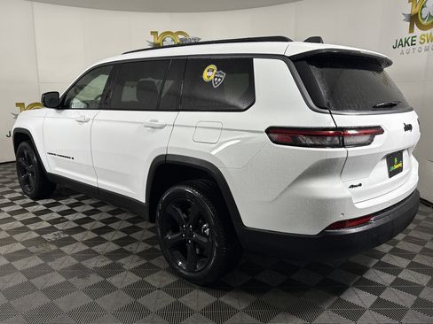 New 2026 Jeep Grand Cherokee L Limited w/ Limited Altitude Package AWD/4WD image 6