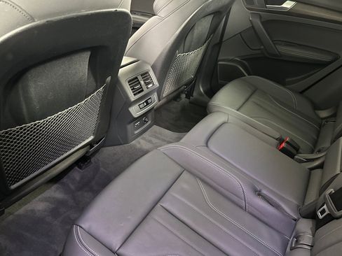Used 2023 Audi Q5 e Premium Plus w/ Premium Plus Package image 11