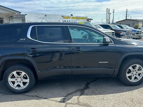 Used 2018 GMC Acadia SLE AWD/4WD image 3