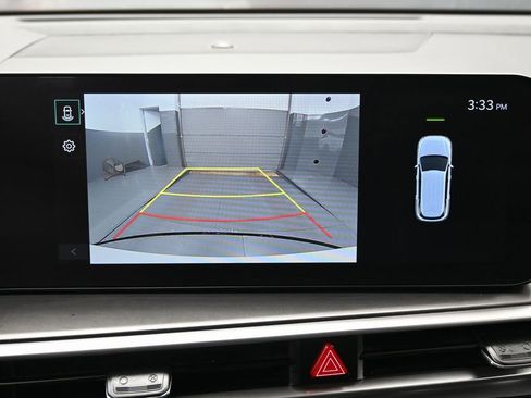 Used 2024 Kia Sorento S image 22