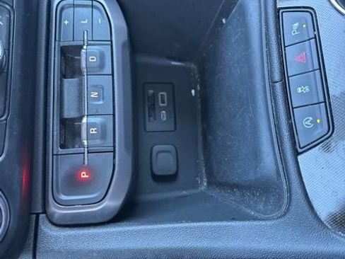 Used 2023 GMC Acadia AT4 w/ Technology Package image 18