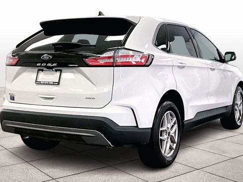 Used 2024 Ford Edge SEL image 11
