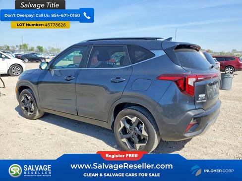 Used 2025 Kia Seltos EX AWD/4WD image 3
