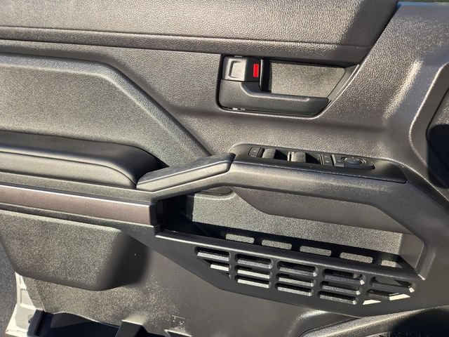 Certified 2025 Toyota 4Runner SR5 AWD/4WD image 23