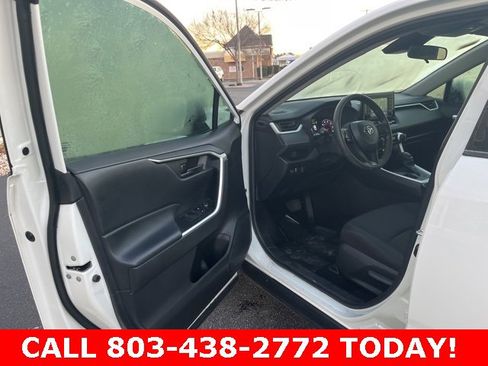 Used 2022 Toyota RAV4 LE image 4