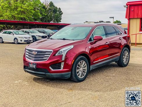 Used 2018 Cadillac XT5 Luxury w/ Driver Awareness Package FWD image 4