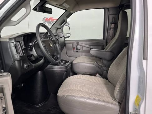 Used 2023 Chevrolet Express 3500 LT w/ LT Preferred Equipment Group RWD image 20