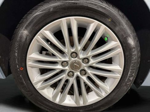 Used 2013 Lexus ES 350 image 34