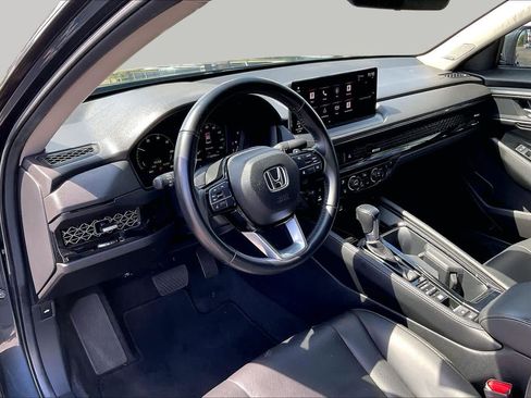 Used 2023 Honda Accord Touring image 17