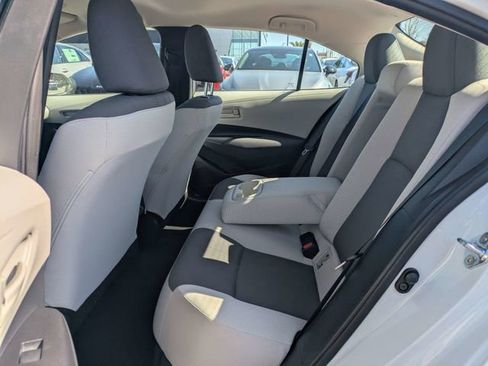 Used 2025 Toyota Corolla LE image 12