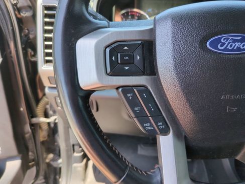 Used 2021 Ford F250 Platinum w/ FX4 Off-Road Package AWD/4WD image 30