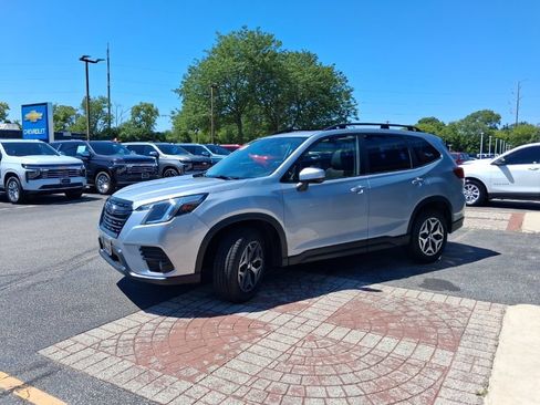 Used 2023 Subaru Forester Premium AWD/4WD image 5