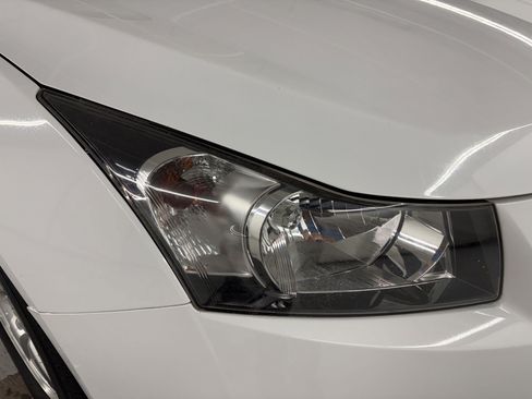 Used 2014 Chevrolet Cruze LT FWD image 12