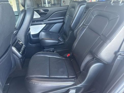 Used 2022 Lincoln Aviator Reserve w/ Equipment Group 201A image 9