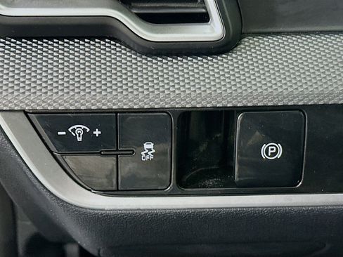 Used 2024 Kia Sportage LX image 17